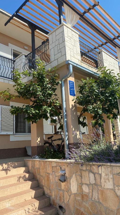 Lavanda Milna  Exterior foto